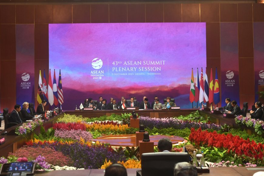 KTT ASEAN : Epicentrum Of Growth